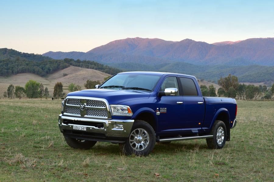  Dodge Ram 2500 Laramie Crew Cab 2015 года  (AU) (фото 18 из 40)